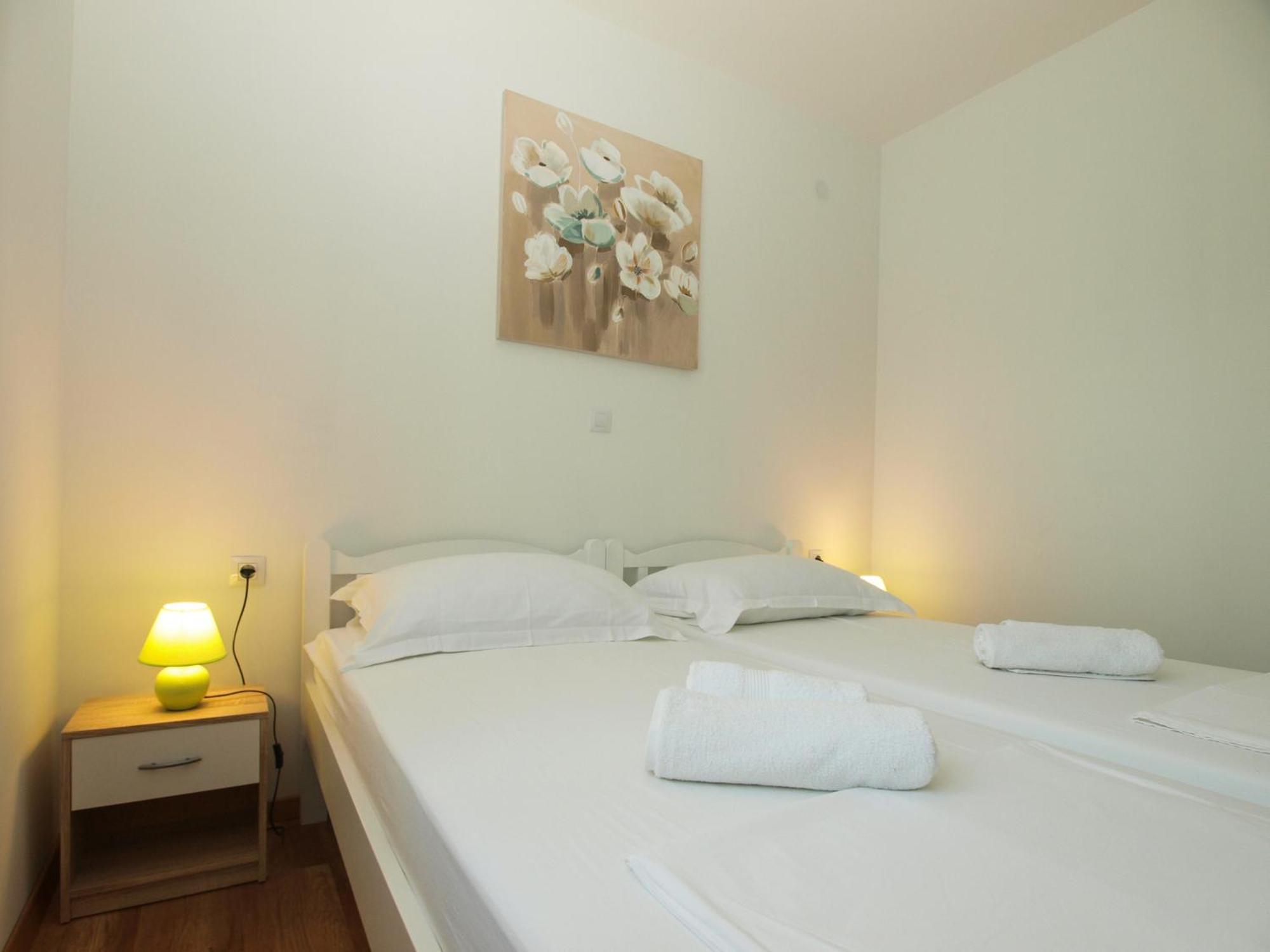 4 Stars Apartments-Pikula Fažana Extérieur photo