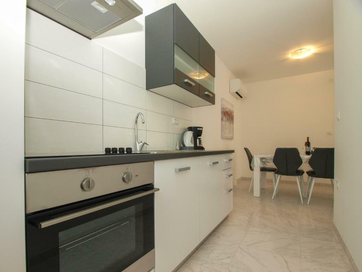 4 Stars Apartments-Pikula Fažana Extérieur photo