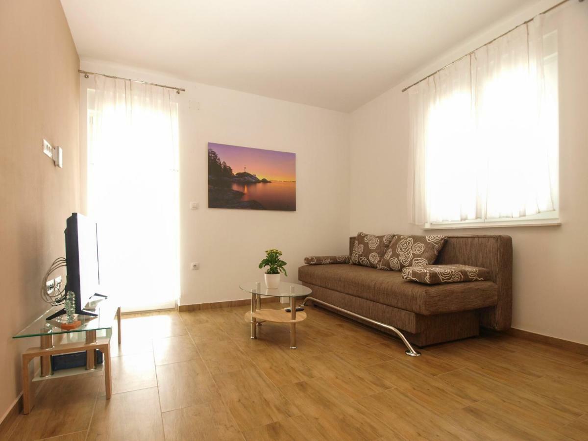 4 Stars Apartments-Pikula Fažana Extérieur photo