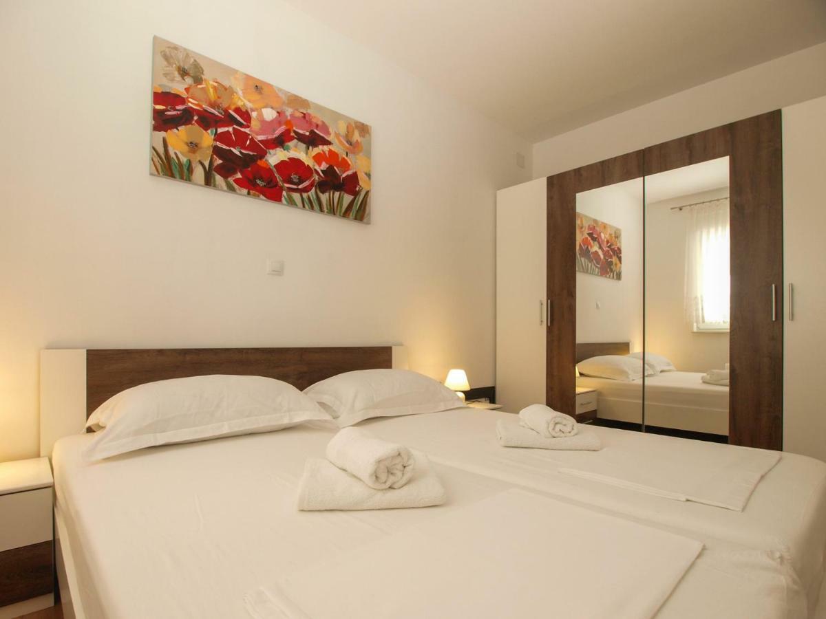 4 Stars Apartments-Pikula Fažana Extérieur photo
